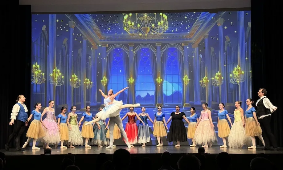 Cinderella — Aufführung der Ballettschule